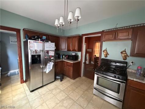 3930 Poe Avenue Cleveland OH 44109