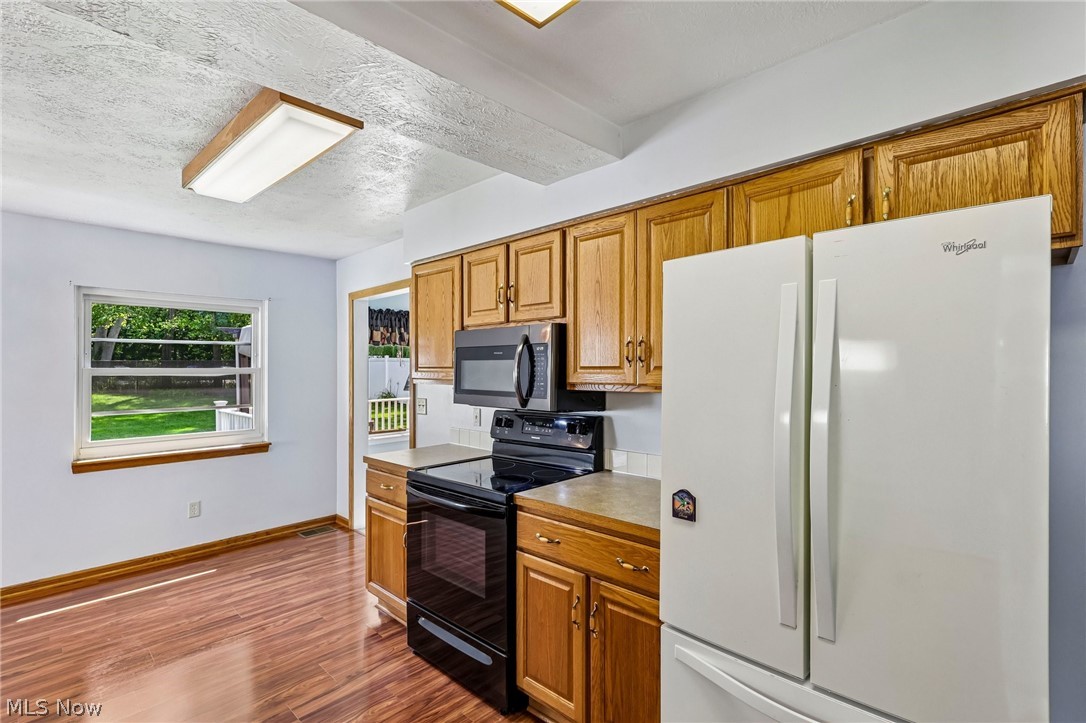 1081 Madrid Drive Akron OH 44313