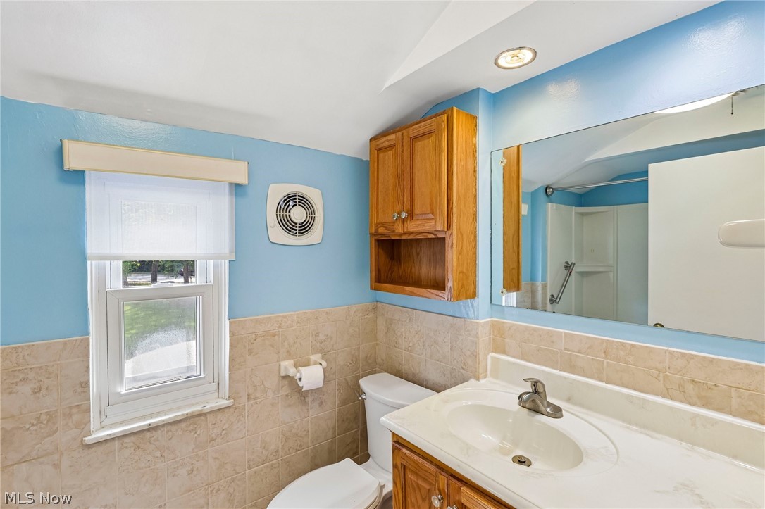 1081 Madrid Drive Akron OH 44313
