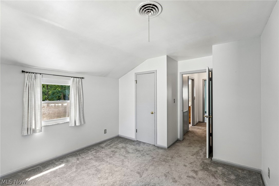 1081 Madrid Drive Akron OH 44313