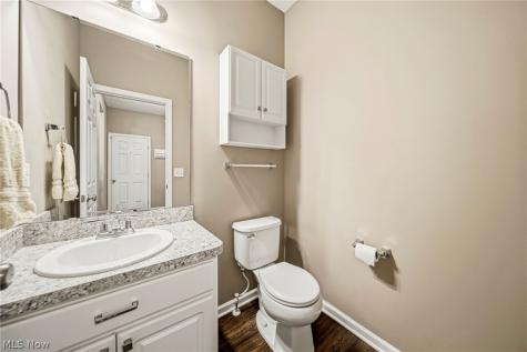 12169 Edgehill Oval Strongsville OH 44149