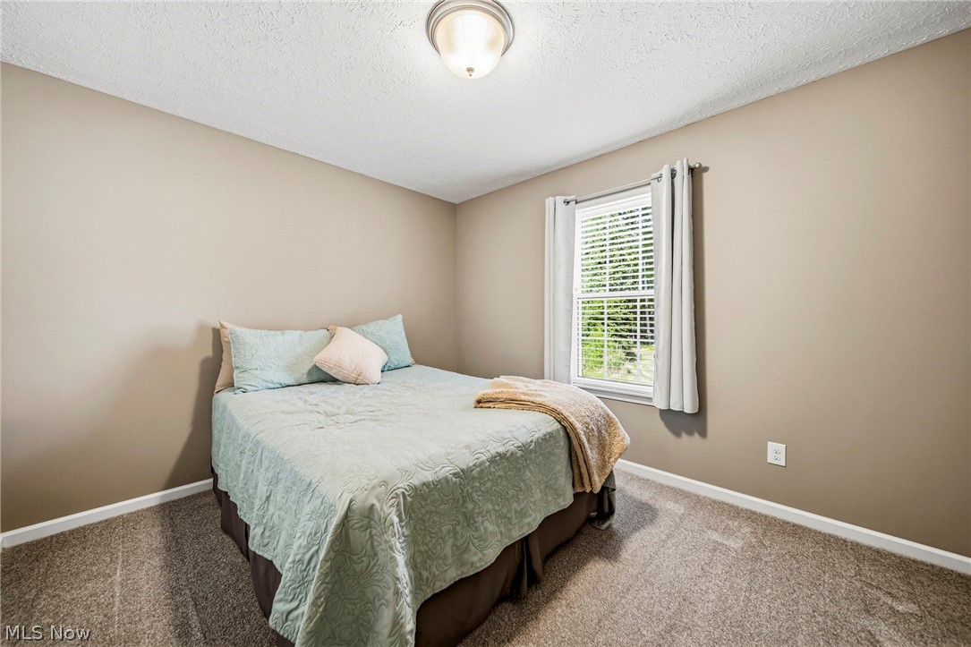 12169 Edgehill Oval Strongsville OH 44149