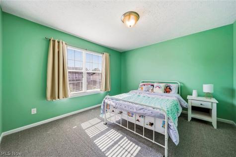 12169 Edgehill Oval Strongsville OH 44149