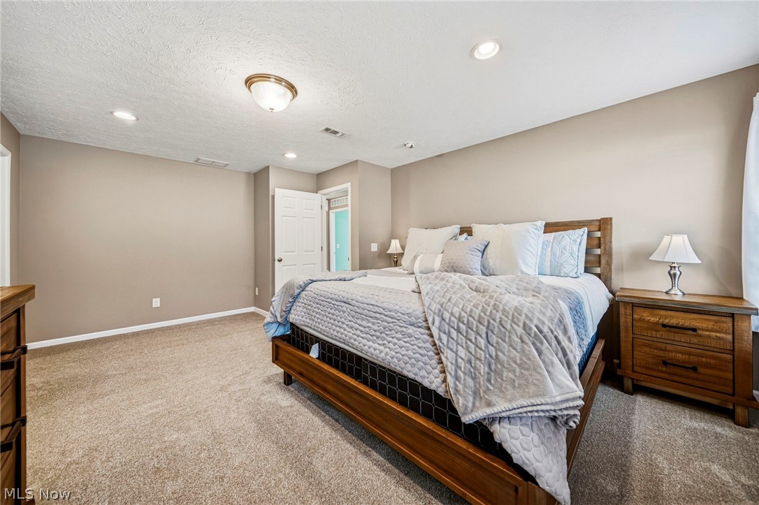 12169 Edgehill Oval Strongsville OH 44149