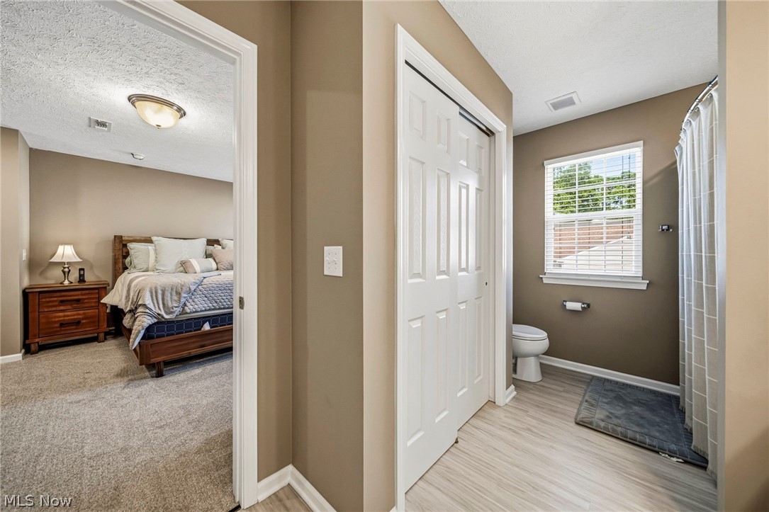 12169 Edgehill Oval Strongsville OH 44149