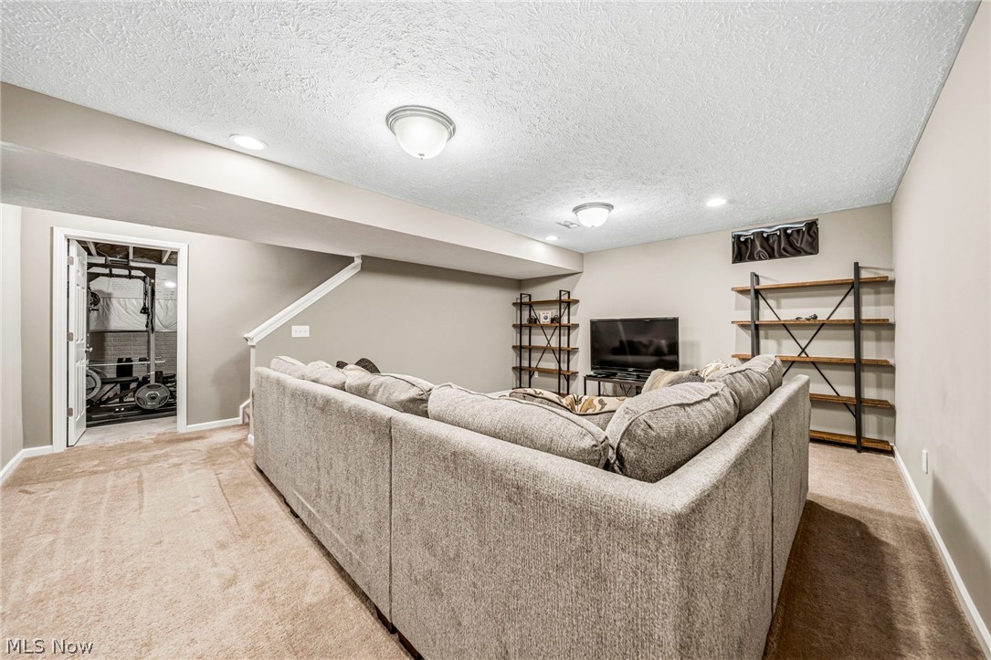 12169 Edgehill Oval Strongsville OH 44149