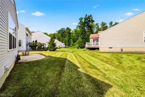 12169 Edgehill Oval Strongsville OH 44149