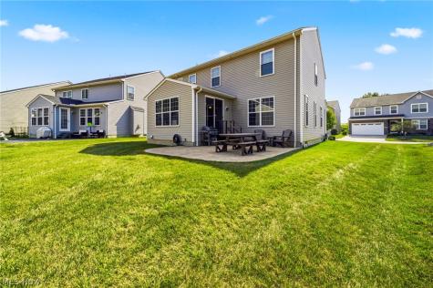 12169 Edgehill Oval Strongsville OH 44149