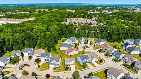 12169 Edgehill Oval Strongsville OH 44149