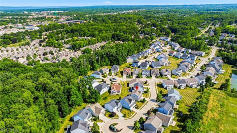 12169 Edgehill Oval Strongsville OH 44149