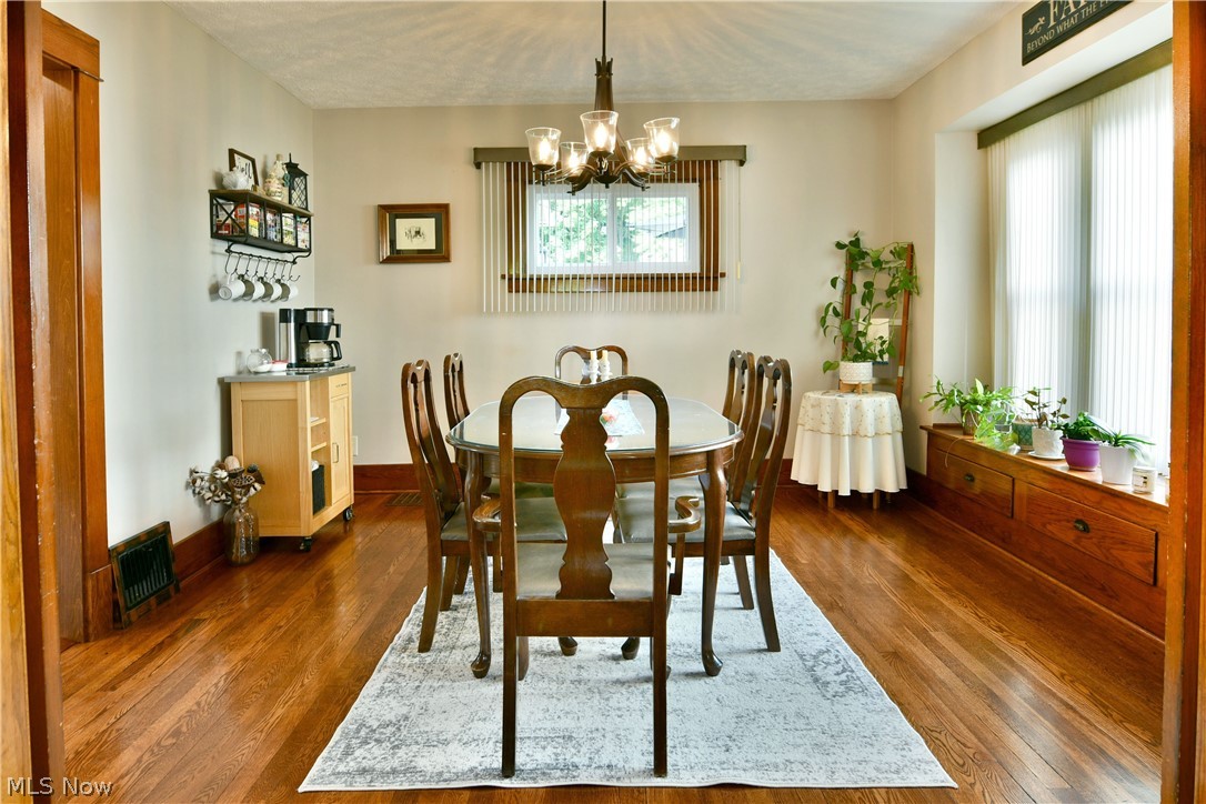2076 Vernon Avenue NW Warren OH 44483