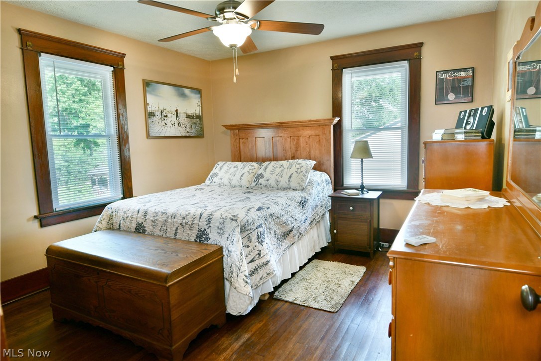2076 Vernon Avenue NW Warren OH 44483