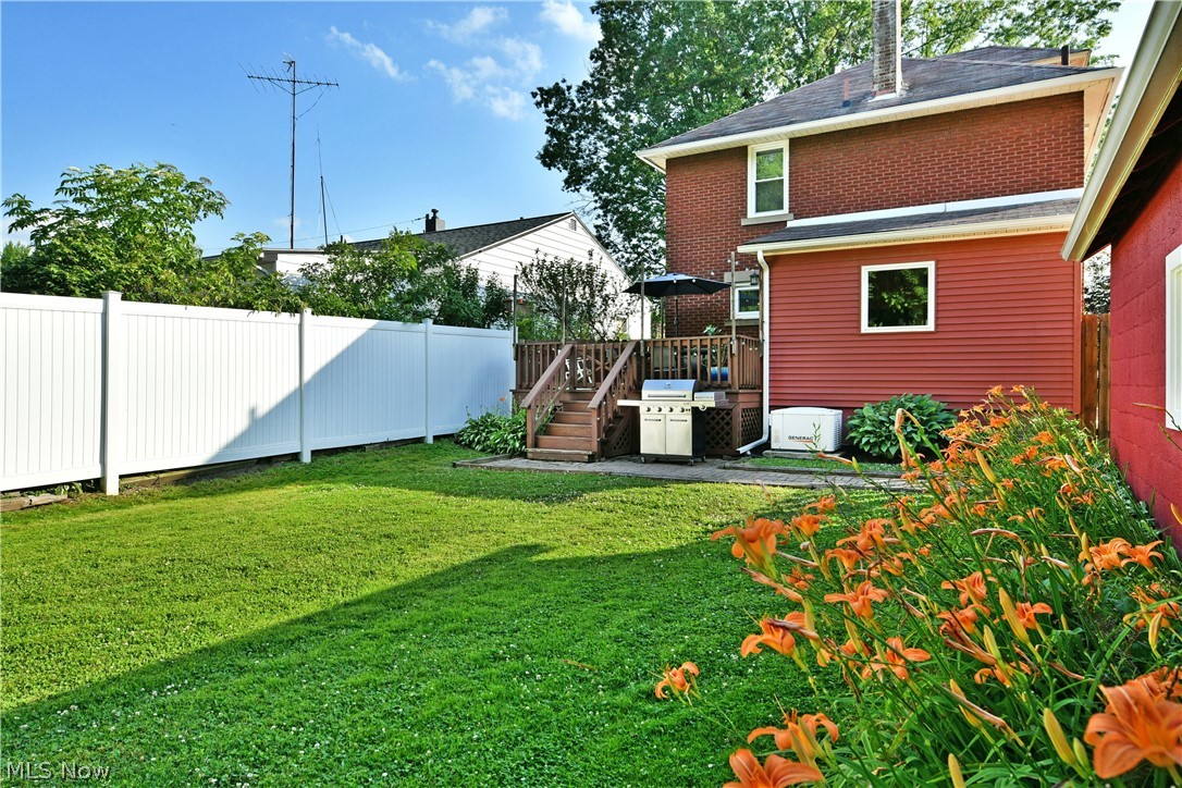 2076 Vernon Avenue NW Warren OH 44483