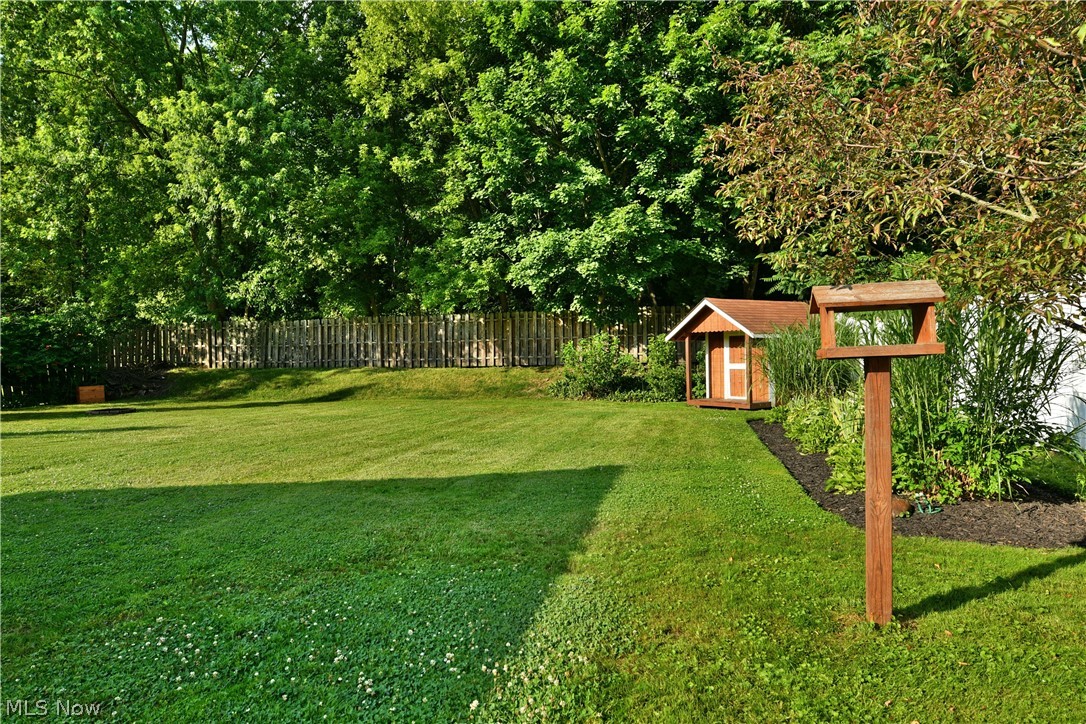 2076 Vernon Avenue NW Warren OH 44483