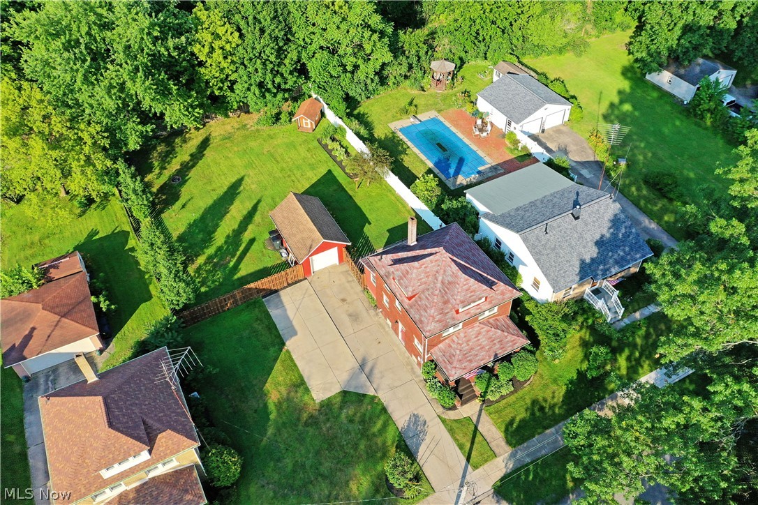 2076 Vernon Avenue NW Warren OH 44483