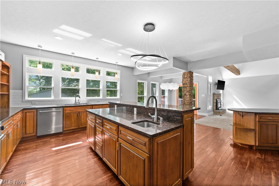 4348 Lansing Drive North Olmsted OH 44070