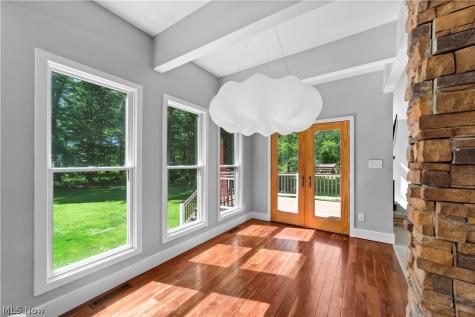 4348 Lansing Drive North Olmsted OH 44070