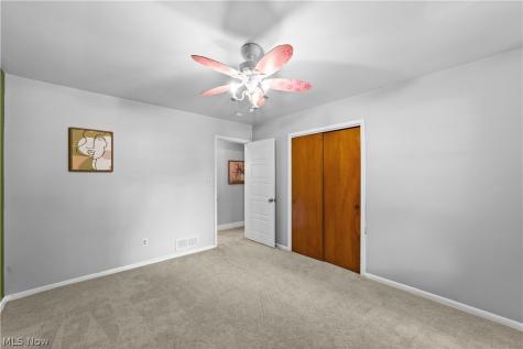 4348 Lansing Drive North Olmsted OH 44070