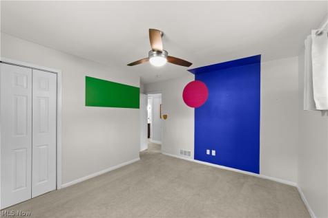 4348 Lansing Drive North Olmsted OH 44070