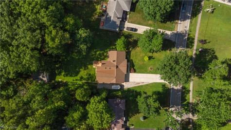 4348 Lansing Drive North Olmsted OH 44070
