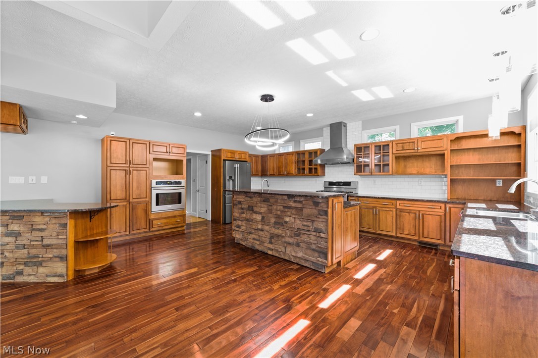 4348 Lansing Drive North Olmsted OH 44070
