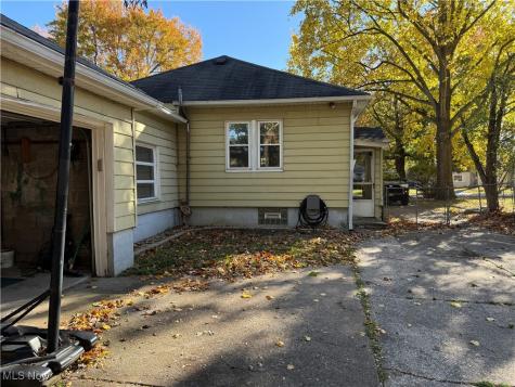 25400 Maple Ridge Road Westlake OH 44145