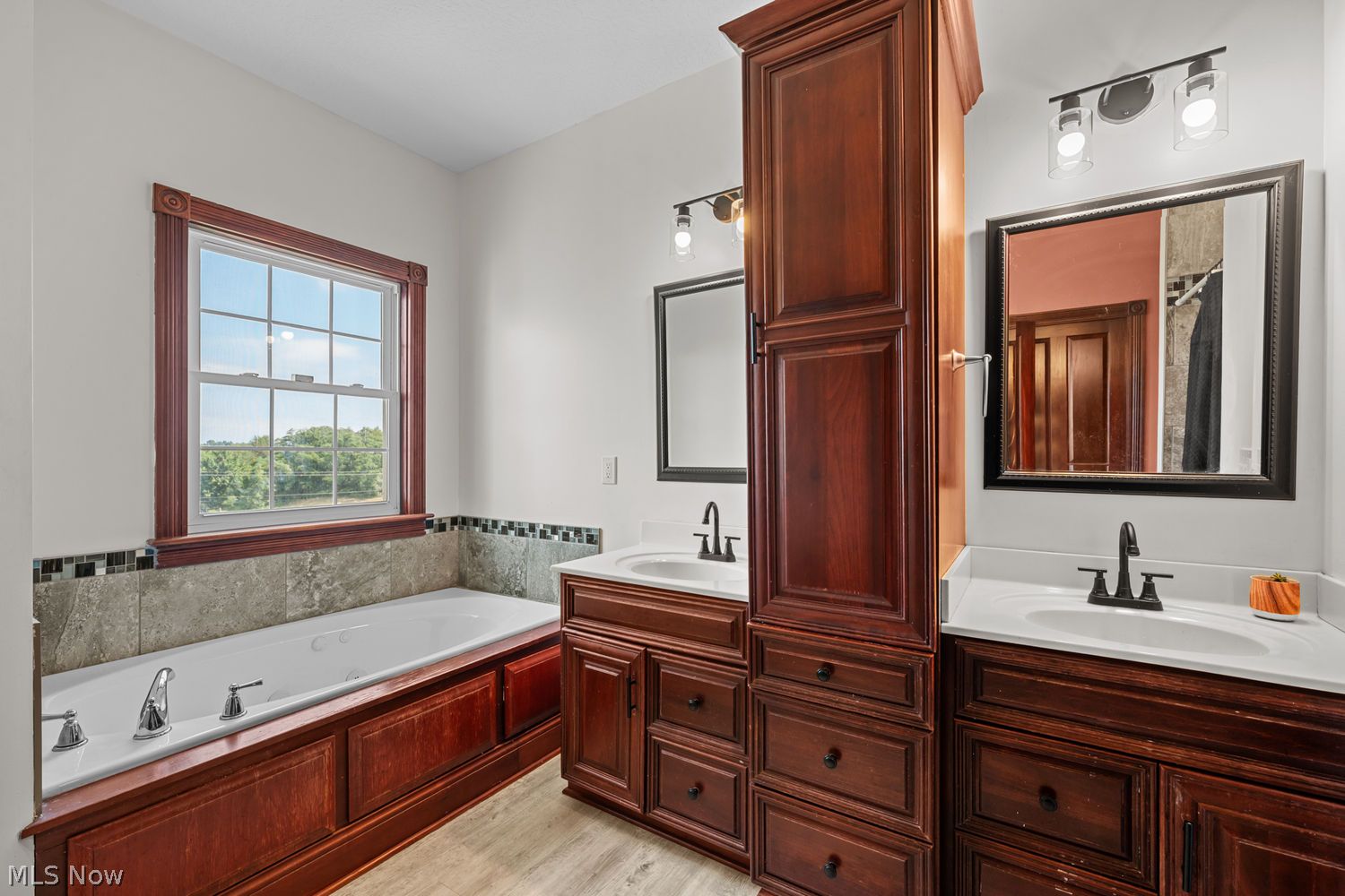 5624 Mapleton Street SE East Canton OH 44730
