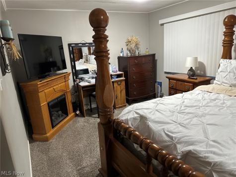 220 Greenbriar Elyria OH 44035
