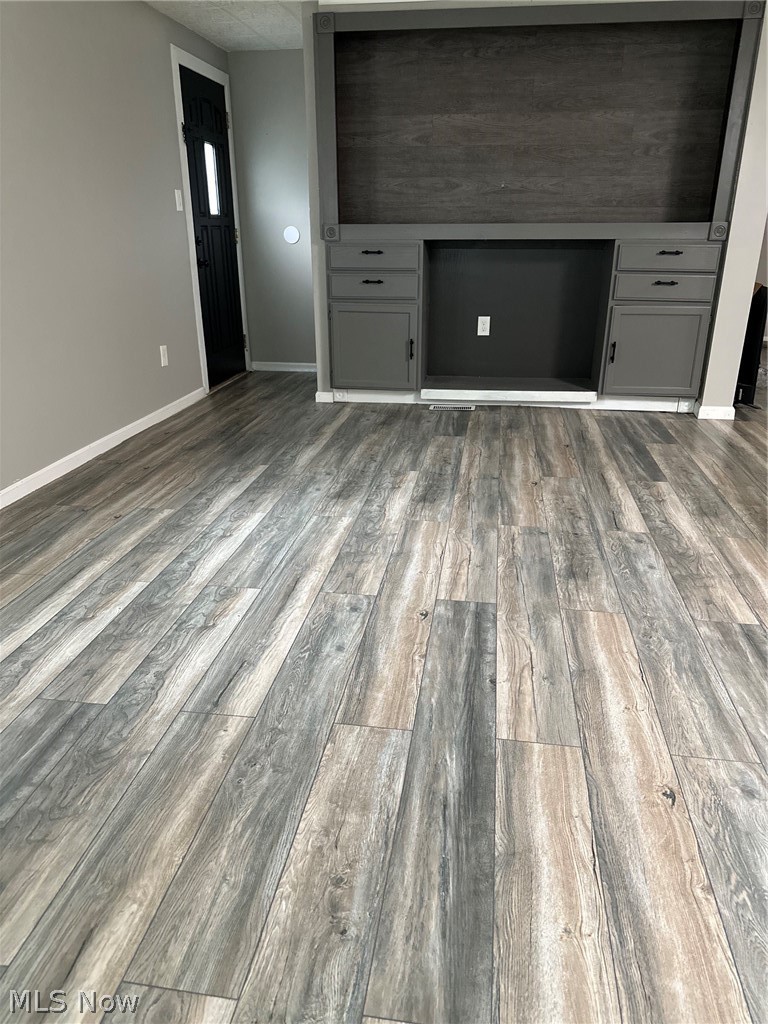 220 Greenbriar Elyria OH 44035