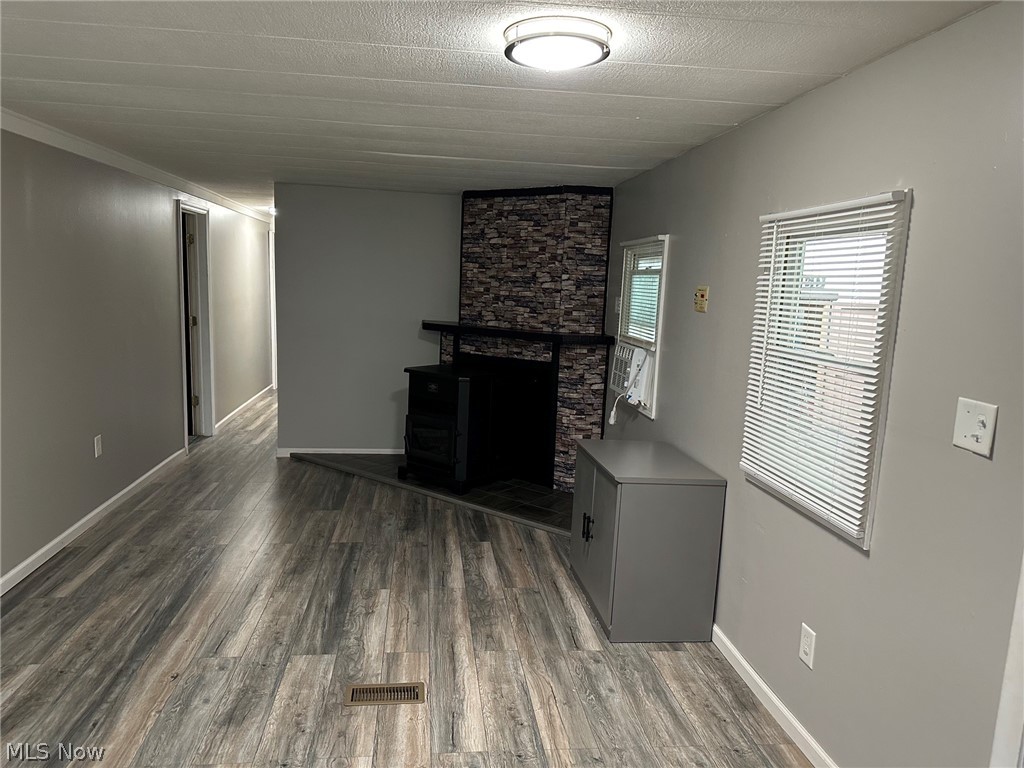 220 Greenbriar Elyria OH 44035