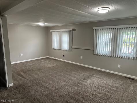 220 Greenbriar Elyria OH 44035