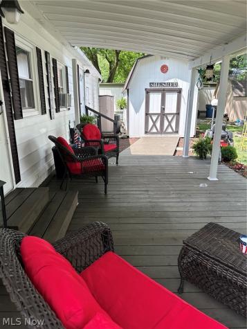 220 Greenbriar Elyria OH 44035
