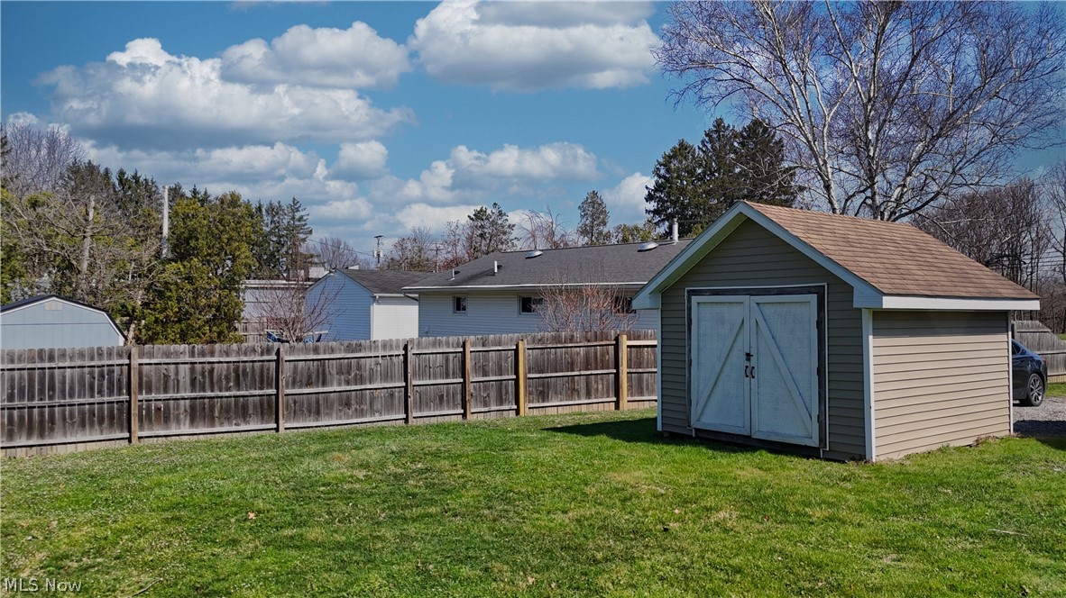 819 Fairfield Avenue Columbiana OH 44408