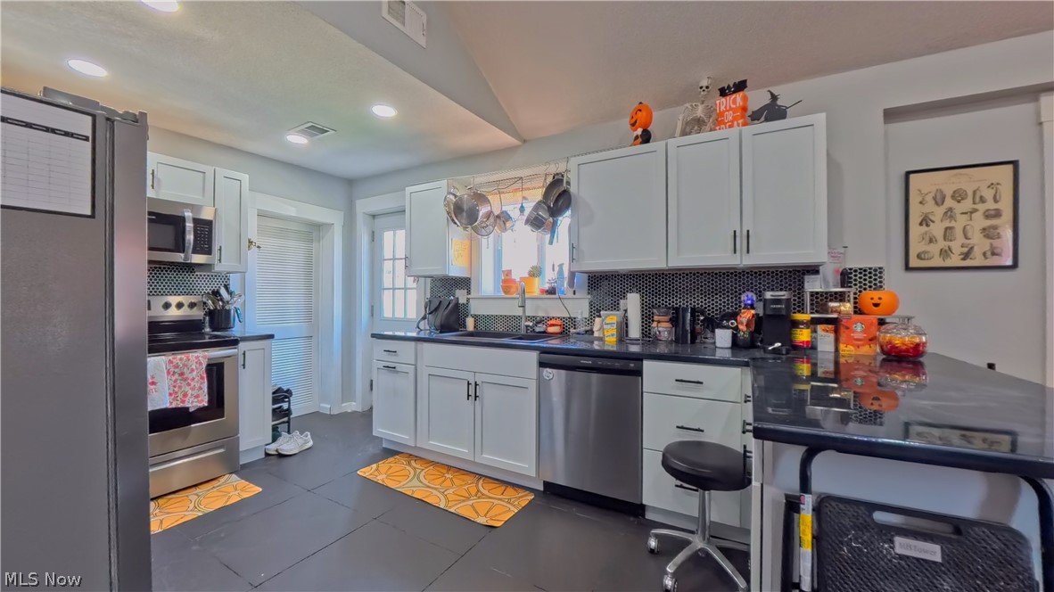 819 Fairfield Avenue Columbiana OH 44408