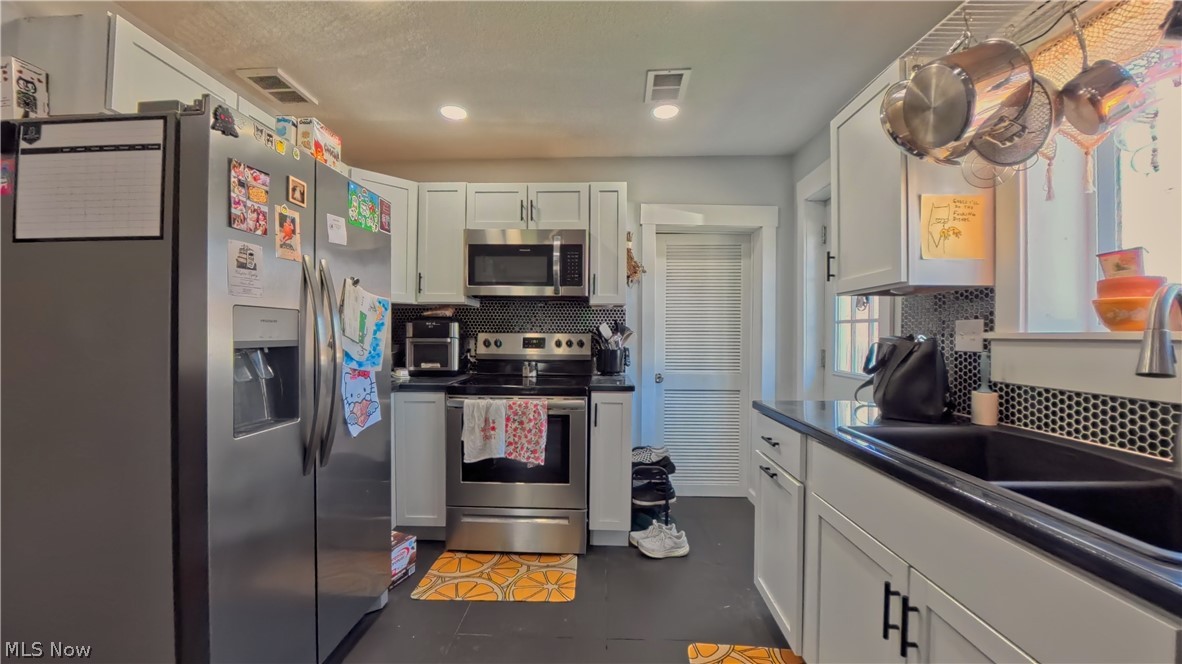 819 Fairfield Avenue Columbiana OH 44408