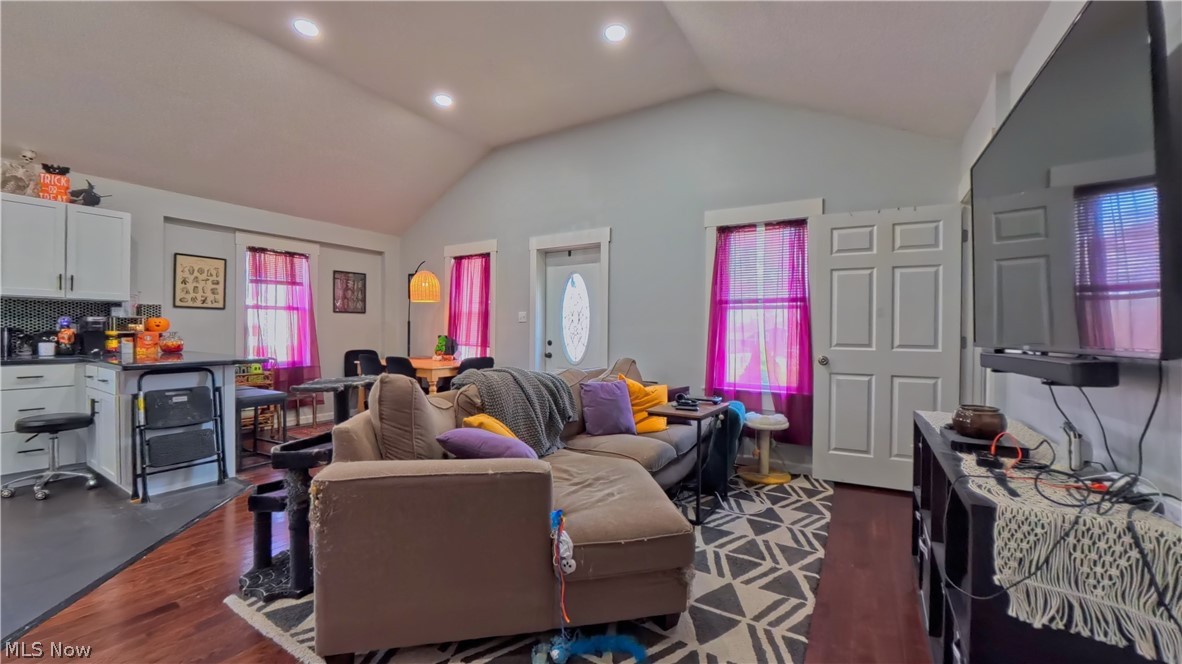 819 Fairfield Avenue Columbiana OH 44408