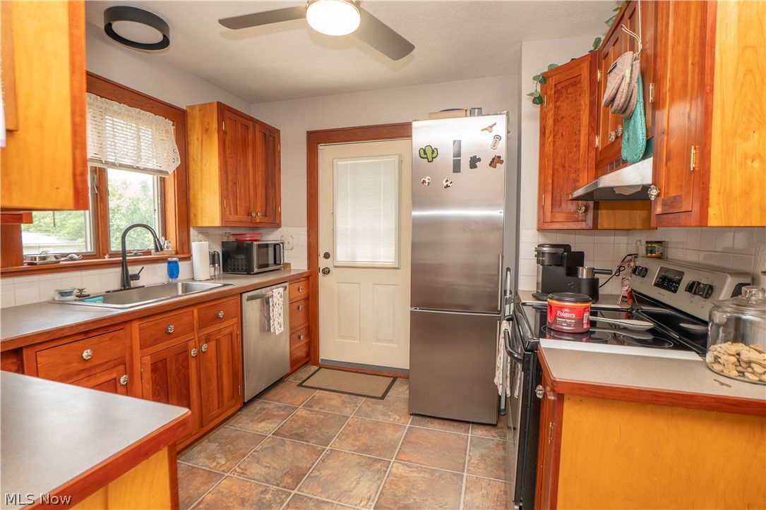 2116 Newton Street Akron OH 44305