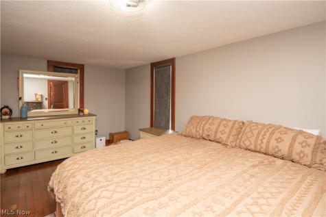 2116 Newton Street Akron OH 44305