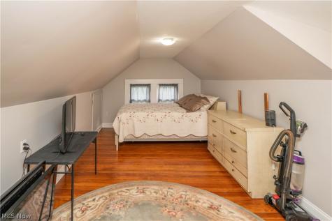 2116 Newton Street Akron OH 44305