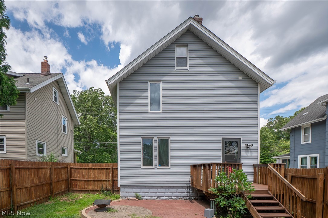 2116 Newton Street Akron OH 44305