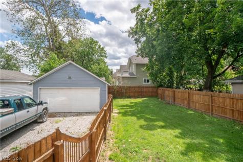 2116 Newton Street Akron OH 44305