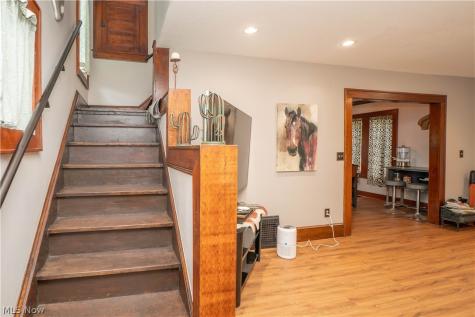 2116 Newton Street Akron OH 44305