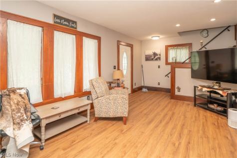2116 Newton Street Akron OH 44305