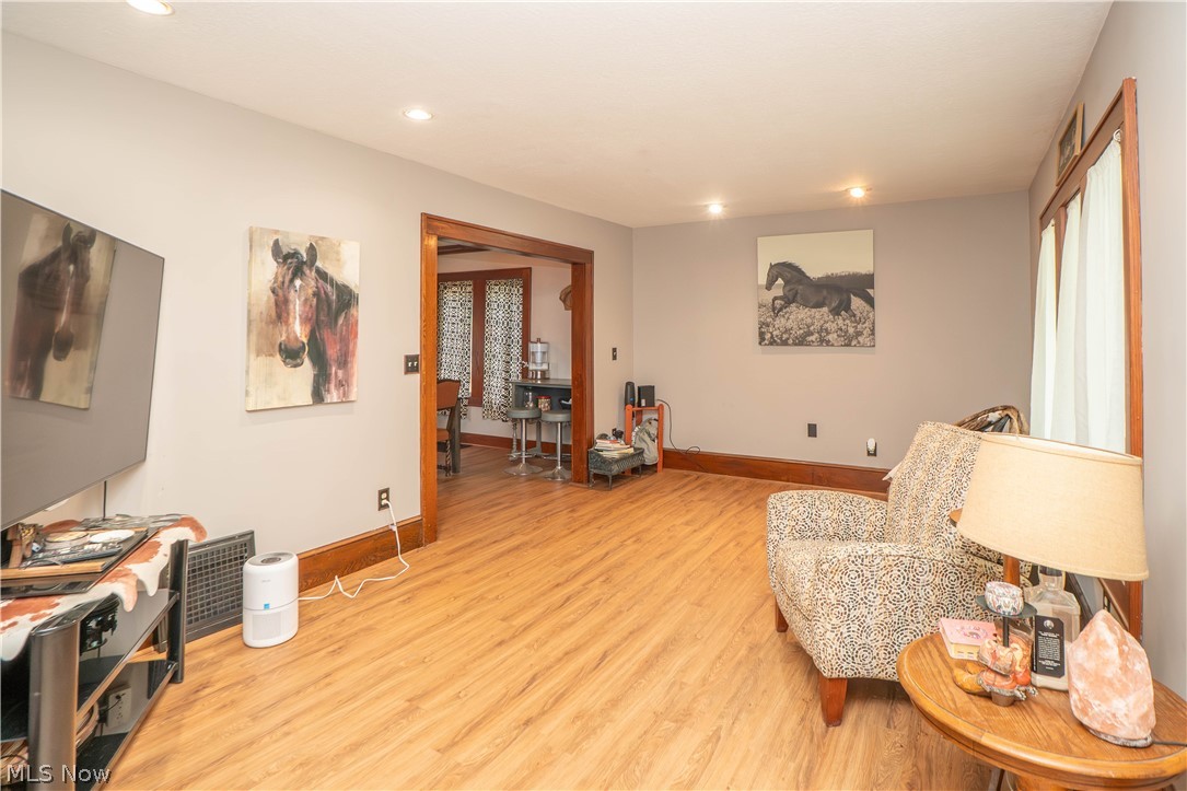 2116 Newton Street Akron OH 44305