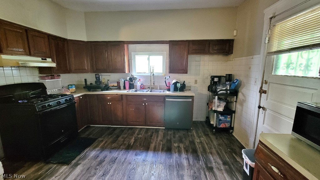 1848 Stanwood Road East Cleveland OH 44112