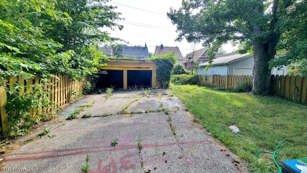 1848 Stanwood Road East Cleveland OH 44112