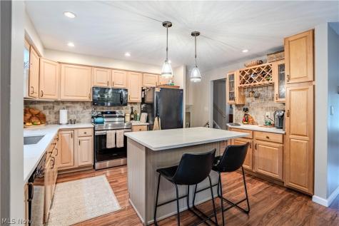 20566 Village Green Drive Strongsville OH 44149