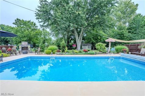 20566 Village Green Drive Strongsville OH 44149