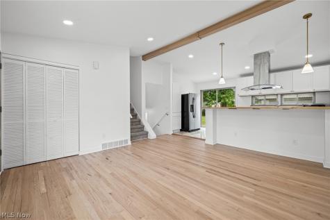 864 Wilder Avenue Elyria OH 44035
