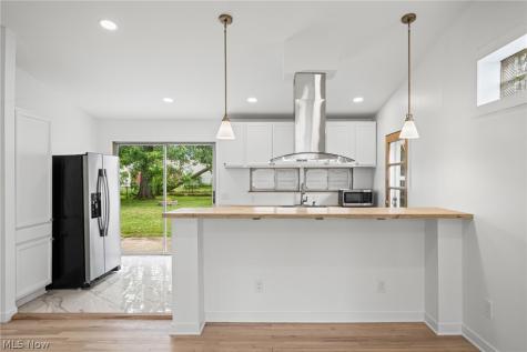 864 Wilder Avenue Elyria OH 44035